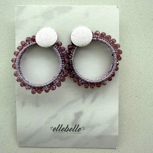 Oorbellen: pareloorbellen lila en zilver