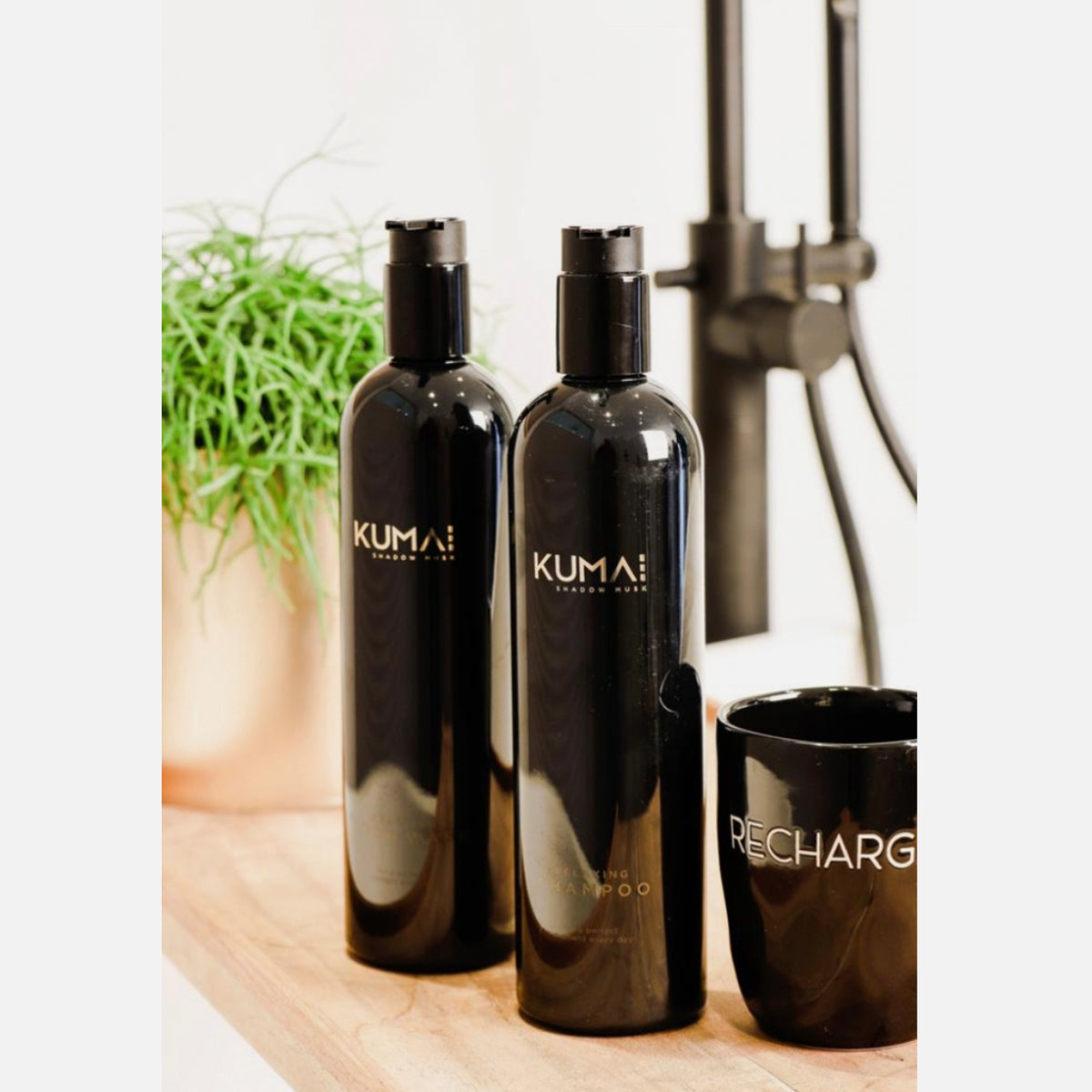 Douchegel Shadow Musk van Kumai