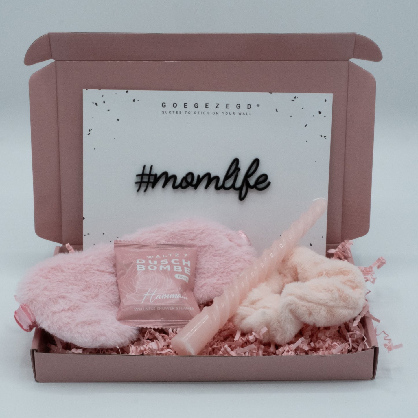 Clichébox: #momlife
